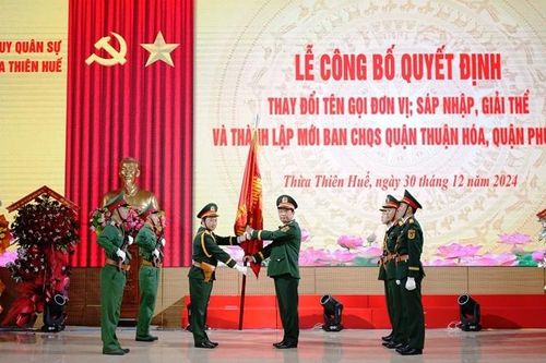Công bố quyết định đổi tên Bộ Chỉ huy quân sự tỉnh Thừa Thiên Huế