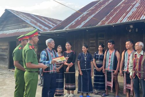 Điểm sáng ở vùng xa