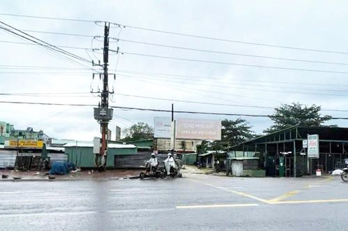 Để ban quản lý chợ 'lộng quyền', 2 lãnh đạo thị trấn bị kiểm điểm