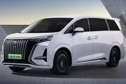 Denza D9 2025 - MPV hạng sang từ 1,1 tỷ 'đấu' Toyota Alphard