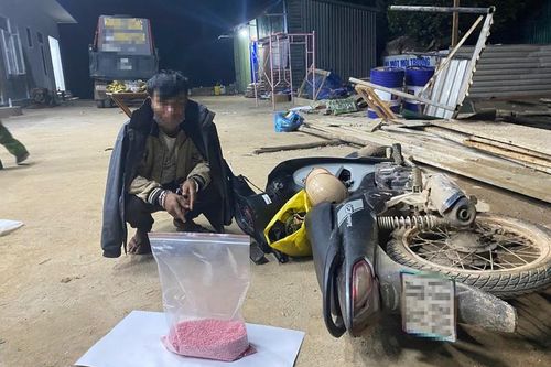 Bắt 2 đối tượng vận chuyển 18.600 viên ma túy tổng hợp