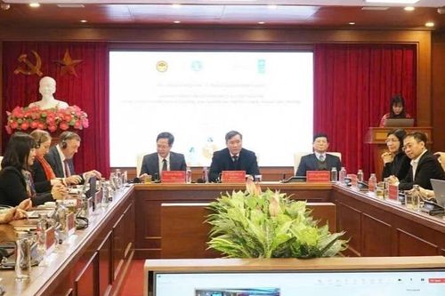 Tìm giải pháp nâng cao sự tham gia vào cấp ủy của cán bộ nữ