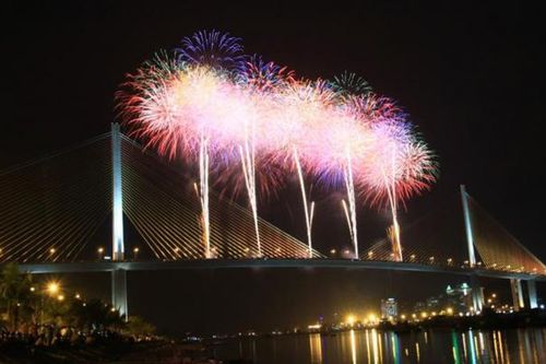 TP Hạ Long sẽ bắn pháo hoa chào đón năm mới 2025 vào tối mai (31/12)