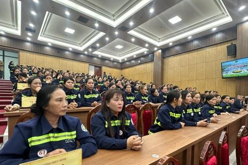 Tôn vinh hơn 180 công nhân môi trường có nhiều cống hiến xây dựng thành phố Đà Lạt