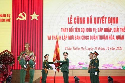 Công bố quyết định đổi tên Bộ Chỉ huy Quân sự tỉnh Thừa Thiên Huế