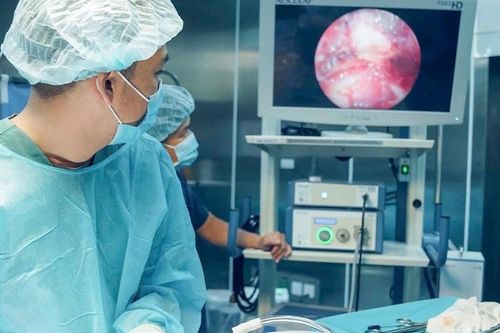 Ưu điểm khi thực hiện nâng ngực đường nách bằng máy nội soi
