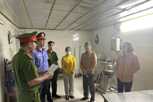 Thu hồi giấy chứng nhận đăng ký kinh doanh của cơ sở sản xuất chả chứa hàn the