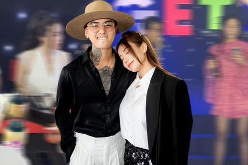 Thái độ của Cindy Lư khi thấy Đạt G hát hò cùng cô gái khác