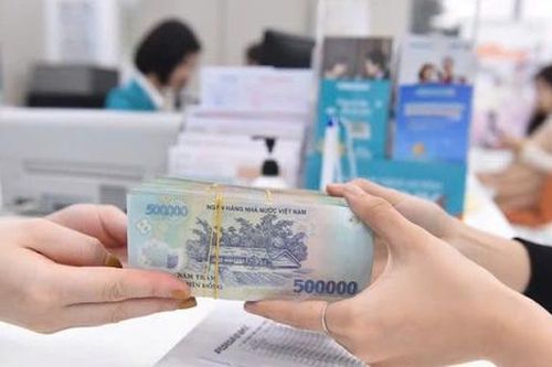 Từ 1/1/2025, những trường hợp sau đây sẽ không thể rút tiền tại quầy giao dịch