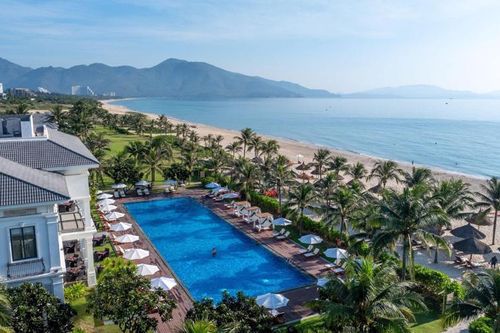 Melía Vinpearl Cam Ranh Beach Resort liên tục được 'World Luxury Awards' gọi tên
