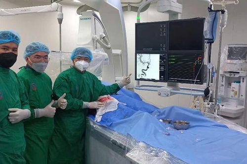 An Giang thực hiện kỹ thuật nút túi phình mạch máu não bị vỡ