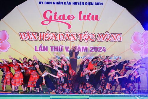 Ngày hội văn hóa ở Na Ư