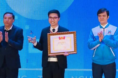 Nhóm từ thiện Fly To Sky nhận Giải thưởng Tình nguyện Quốc gia năm 2024