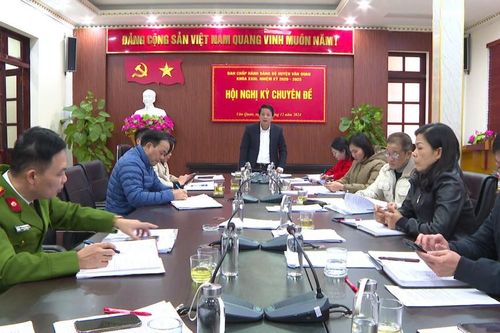 Ban Chấp hành Đảng bộ huyện Văn Quan tổ chức hội nghị chuyên đề thông qua các đề án về sắp xếp tổ chức bộ máy