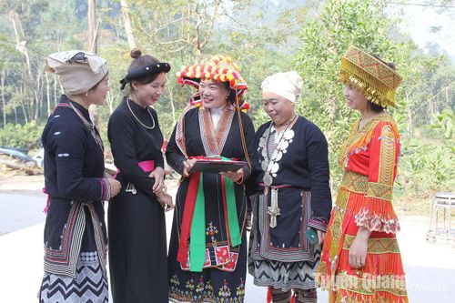 Yên Sơn: Từ giảm nghèo thông tin đến giảm nghèo bền vững