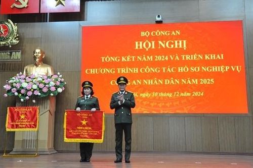 Đưa công tác hồ sơ nghiệp vụ đi vào nề nếp, phục vụ đắc lực công tác chuyển đổi số