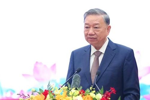 Đảng, Nhà nước, nhân dân trông chờ, tin tưởng vào sự đóng góp tích cực của văn nghệ sĩ