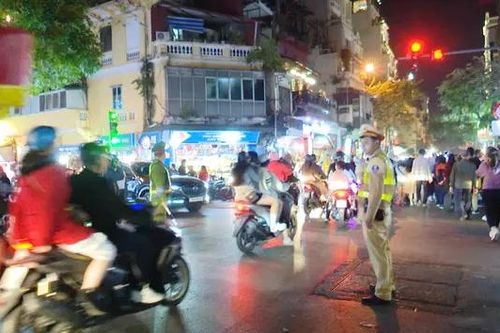 Hơn 30 chốt đảm bảo ANTT đêm Countdown tại hồ Gươm