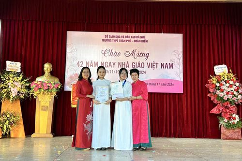 Hành trình 1.000 ngày hạnh phúc của cô nữ sinh Trần Phú - Hoàn Kiếm