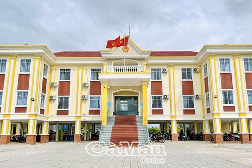 Khánh Bình Tây về đích nông thôn mới