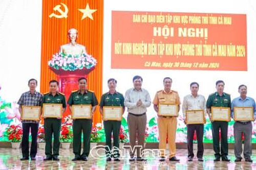 Rút kinh nghiệm Diễn tập khu vực phòng thủ tỉnh Cà Mau năm 2024