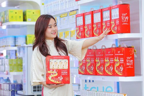Quà sức khỏe mùa Tết: TH true NUT & TH true OAT 'Vị hạnh phúc – Xuân sung túc'