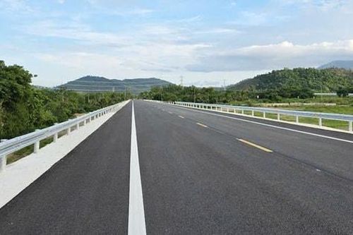 Hoàn thành hơn 220km đường bộ cao tốc Bắc-Nam vào dịp 30-4-2025