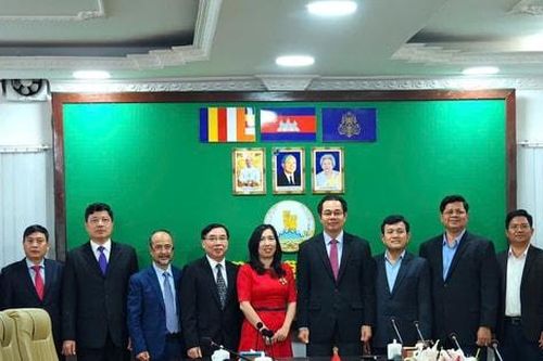 Tỉnh Preah Sihanouk (Campuchia) sẵn sàng tạo điều kiện để bà con người gốc Việt cư trú hợp pháp