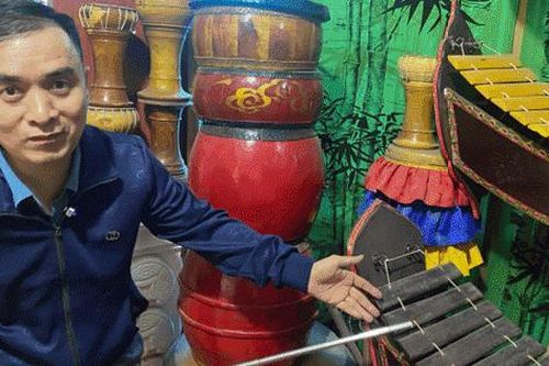 Choáng ngợp trước ngôi nhà chứa hơn 500 nhạc cụ dân tộc truyền thống