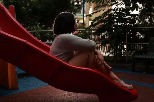 Nỗi lòng của những đứa con trưởng thành 'chạy trốn' khỏi cha mẹ