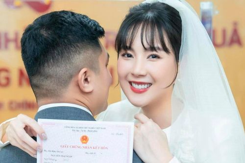 MC Mai Ngọc đăng ký kết hôn