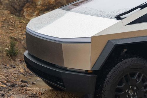 Tesla báo phí sửa Cybertruck 3.000 USD, chủ xe tự làm mất 25 USD
