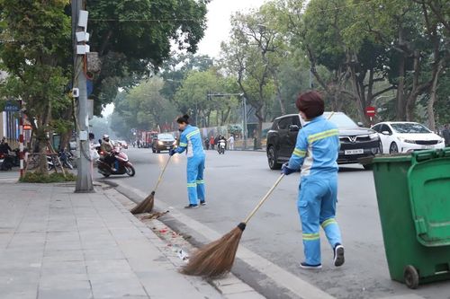Quận Hoàn Kiếm nỗ lực giữ sạch môi trường đón chào năm mới 2025