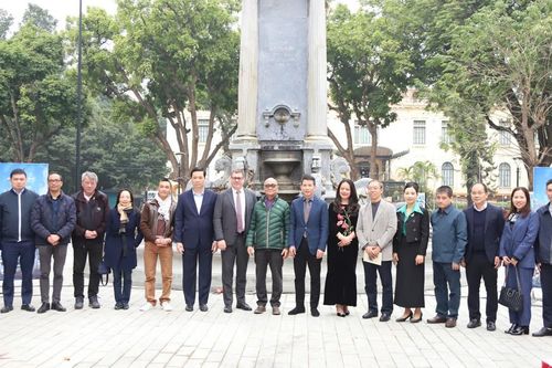 Quận Hoàn Kiếm hoàn thành tu bổ đài phun nước Con Cóc