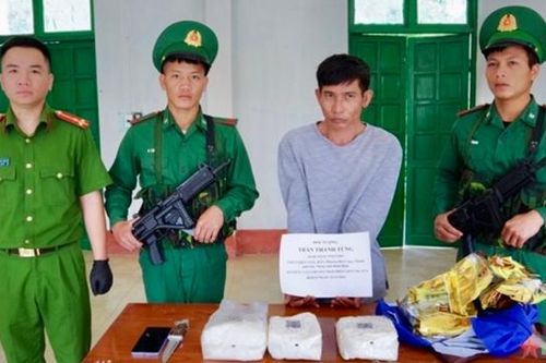Kon Tum: bắt giữ đối tượng vận chuyển ma túy số lượng lớn