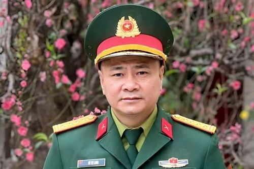 NSND Tự Long nhận chức Giám đốc Nhà hát Chèo Quân đội