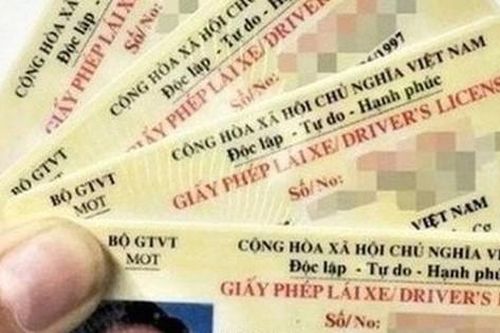 Vì sao Hà Nội DỪNG TIẾP NHẬN thủ tục hành chính CẤP ĐỔI GIẤY PHÉP LÁI XE từ 11h ngày 31/12?