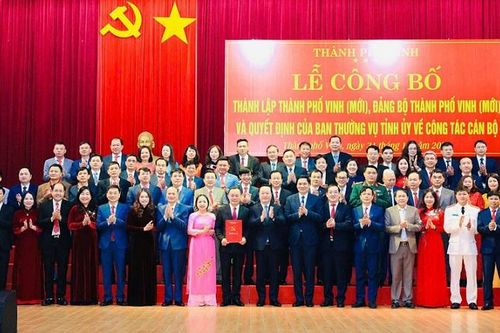 Công bố thành lập thành phố Vinh (mới), Đảng bộ thành phố Vinh (mới) và quyết định công tác cán bộ