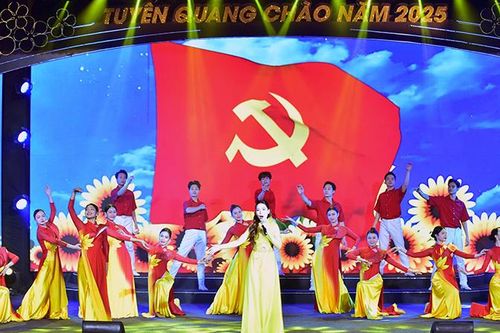 Vinh danh công dân tiêu biểu tỉnh Tuyên Quang năm 2024