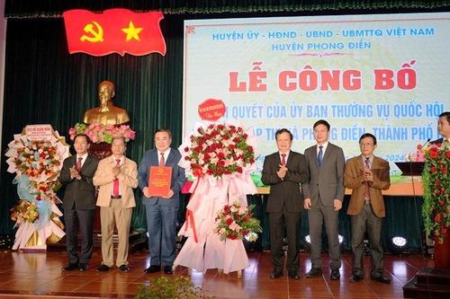 Công bố Nghị quyết của Ủy ban Thường vụ Quốc hội về thành lập thị xã Phong Điền