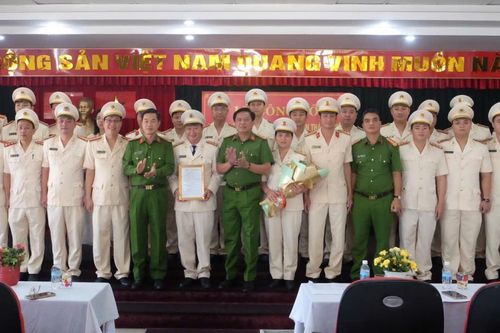 Công an các quận công bố quyết định của Giám đốc Công an TP Đà Nẵng về công tác cán bộ
