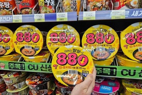 Tại sao mì ly ăn liền bán chạy hơn mì gói ở Hàn Quốc?