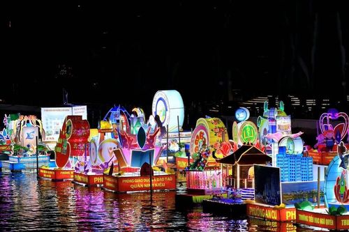 Khai mạc 'Ngày hội Du lịch - Đêm Hoa đăng Ninh Kiều, TP Cần Thơ'