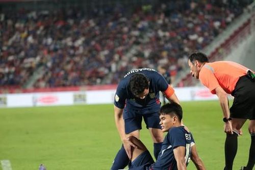 Cầu thủ Thái Lan nhập viện trước trận chung kết gặp tuyển Việt Nam
