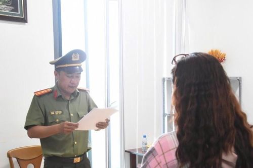 Một phụ nữ bị phạt 7,5 triệu đồng vì chia sẻ thông tin sai sự thật trên mạng xã hội