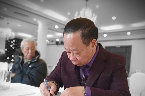 'Thương chi lạ' mời gọi mỗi người hãy sống chậm, cảm nhận và yêu nhau hơn