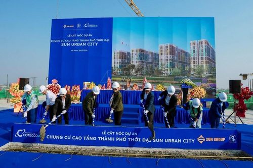 Tòa căn hộ cao tầng tại Sun Urban City Hà Nam cất nóc vượt tiến độ