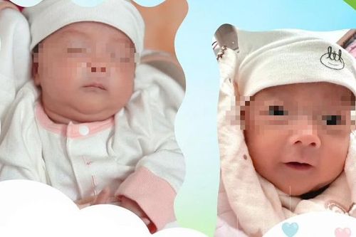 2 bé song sinh chào đời cách nhau 5 tuần