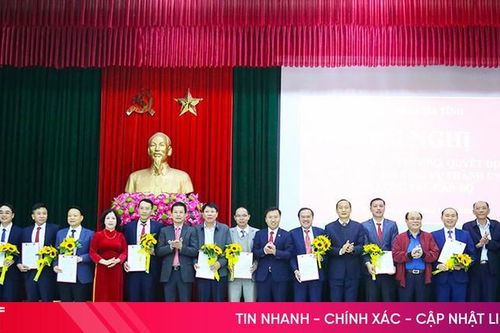 TP Hà Tĩnh công bố các quyết định về công tác cán bộ