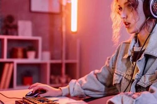 'Săn' màn hình chơi game đã qua sử dụng và những điều nên biết
